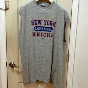 Reebok Men's Size XXL 100% Cotton Sleeveless NY Knicks Athletic Shirt. Grey
